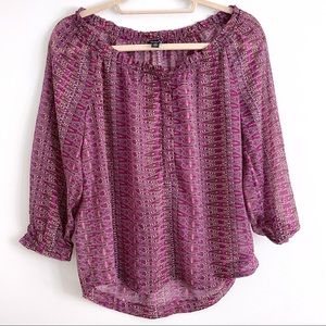 Casual Relaxed Blouse with Long Sleeves for Weekend Getaway or Special Occasions